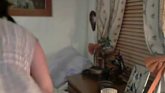 Curvy girl with big natural boobs masturbates webcam